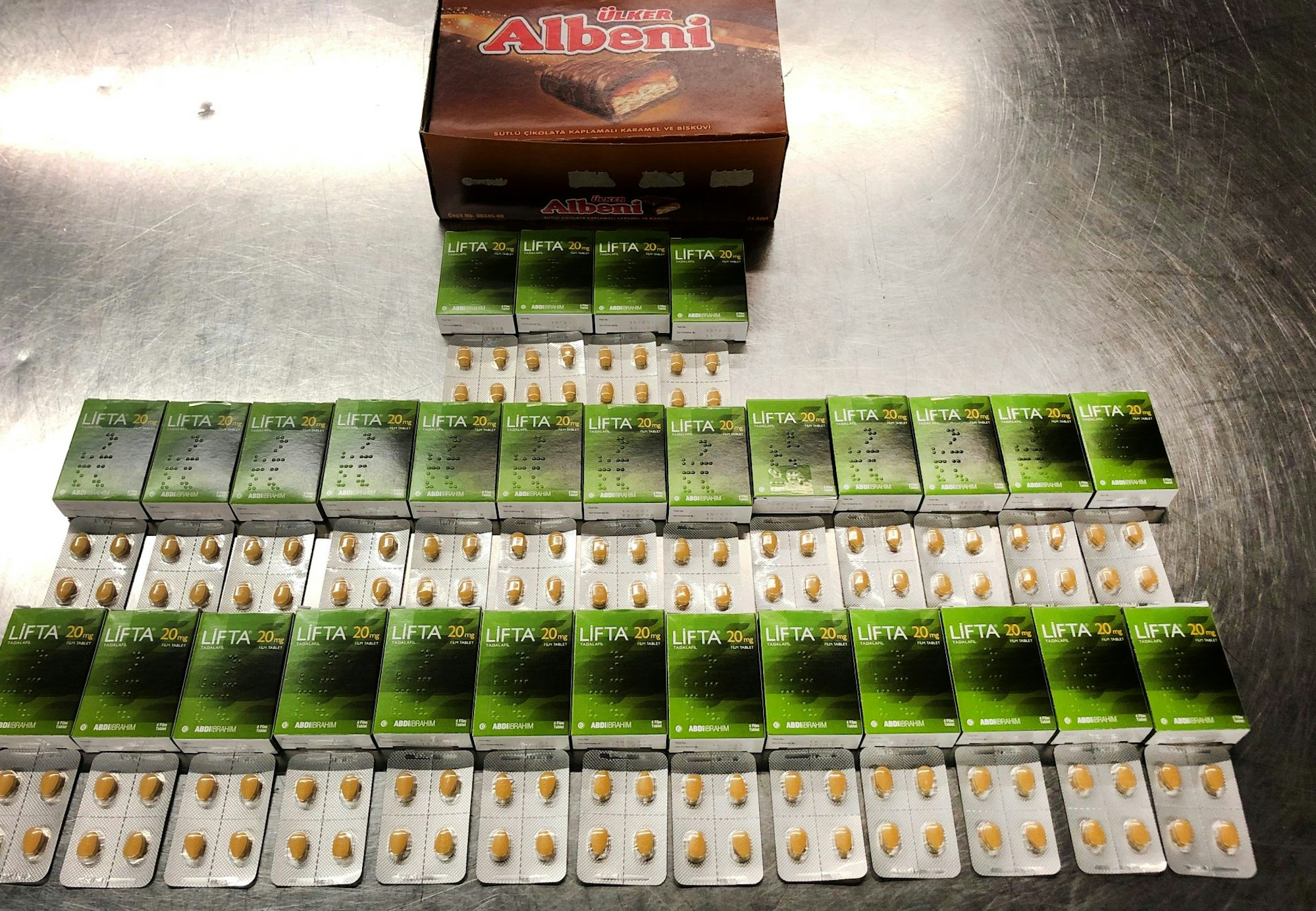 zoll findet Potenzpillen