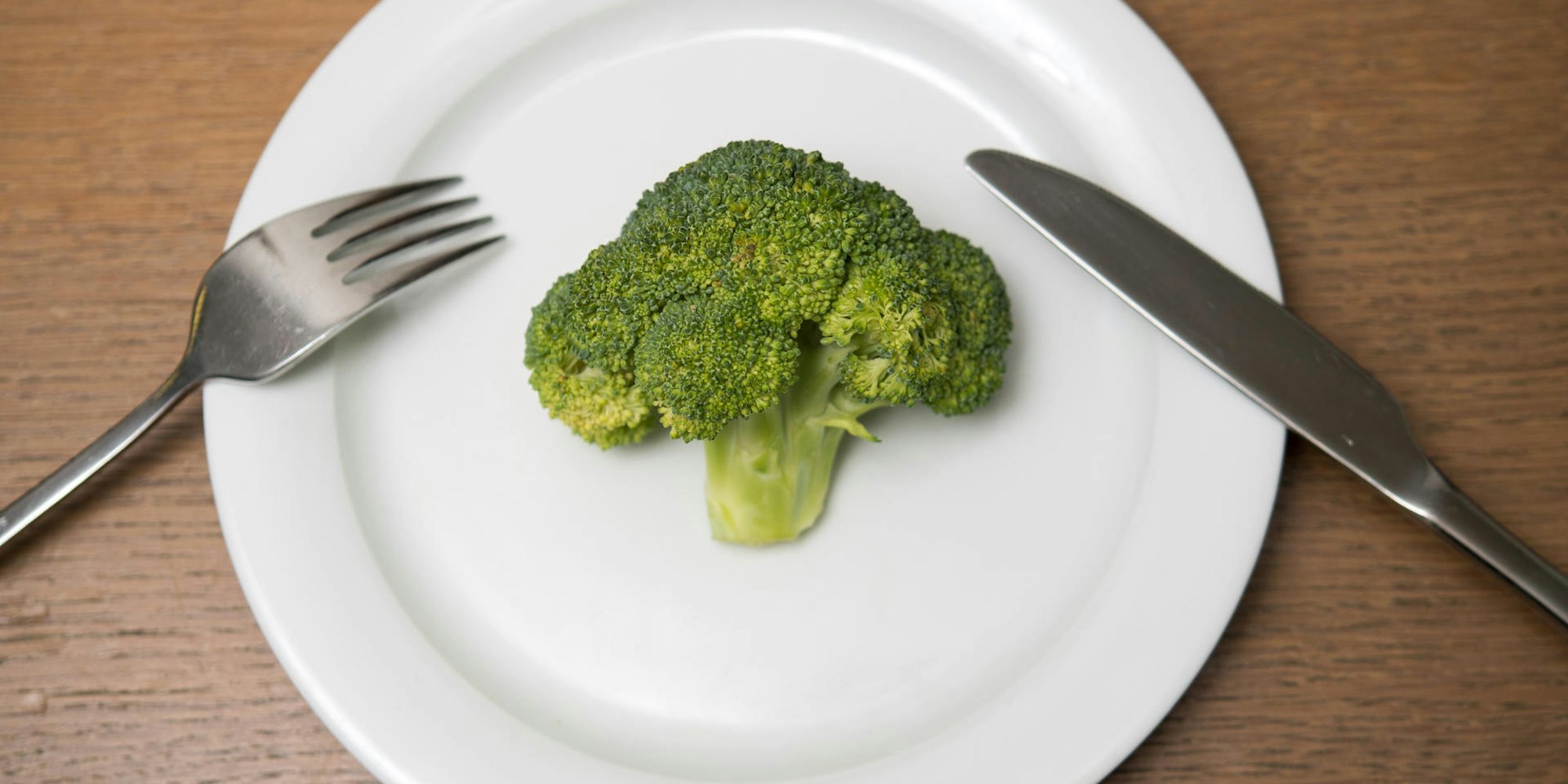 Orthorexie leeer Teller Gemüse dpa