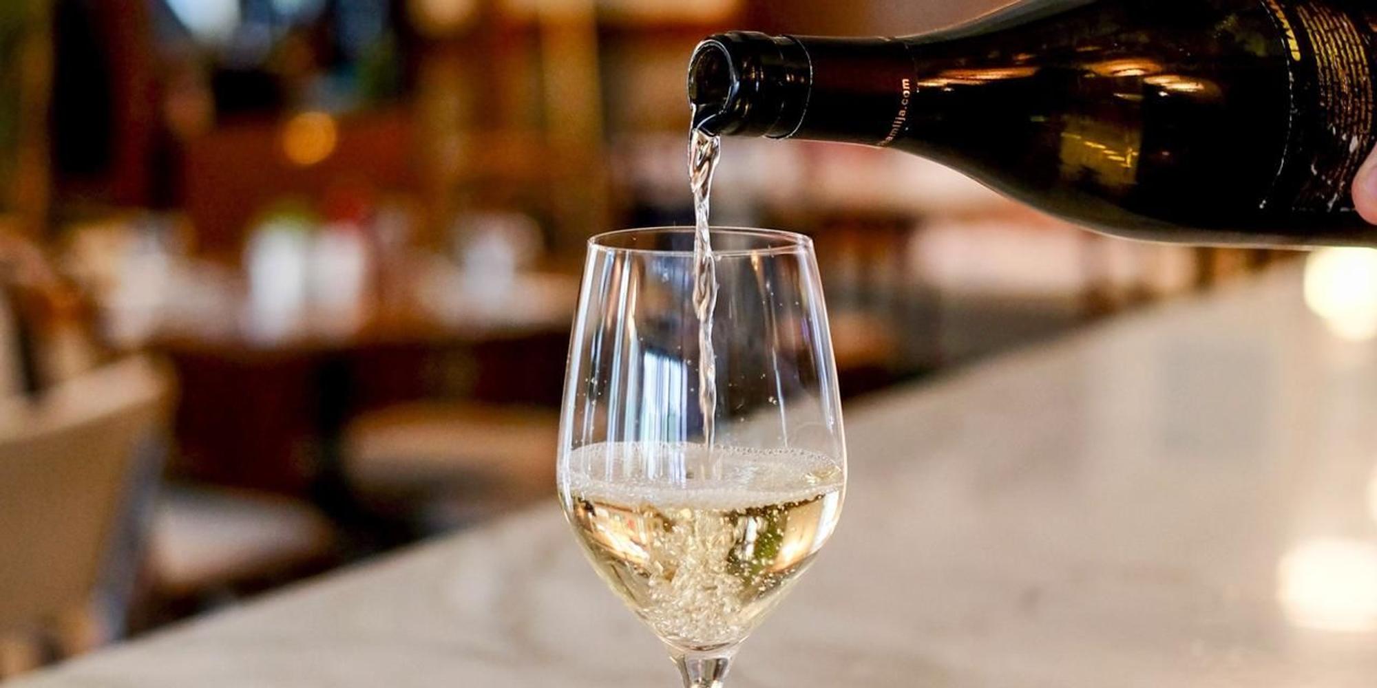 Wein Symbol pinar-kucuk-1468337-unsplash