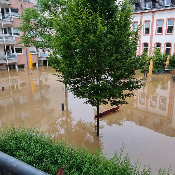 Woellner-Stift_Innenhof_Hochwasser 130821