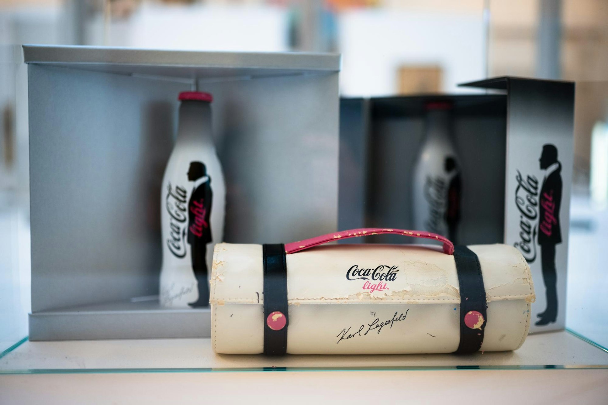 cob_20220426_Karl_Lagerfeld_Sothebys_22