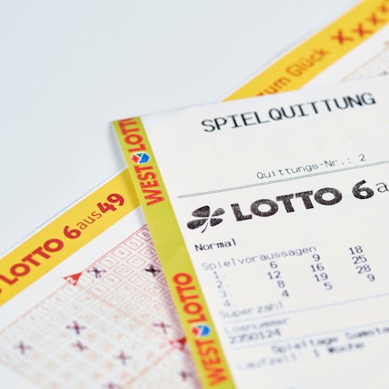Lottoschein symbolbild