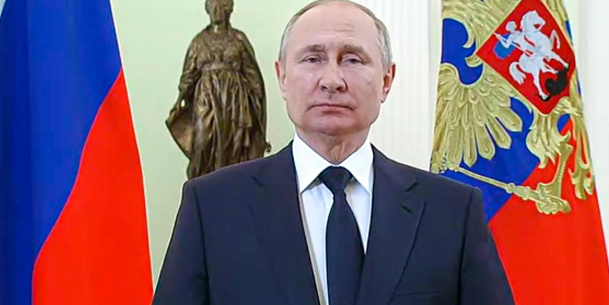 Putin blickt starr nach vorne