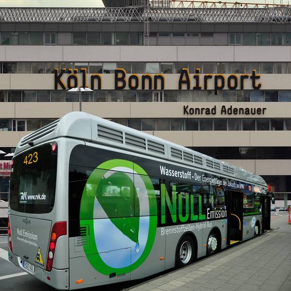 Montage Flughafen BusLinie 423