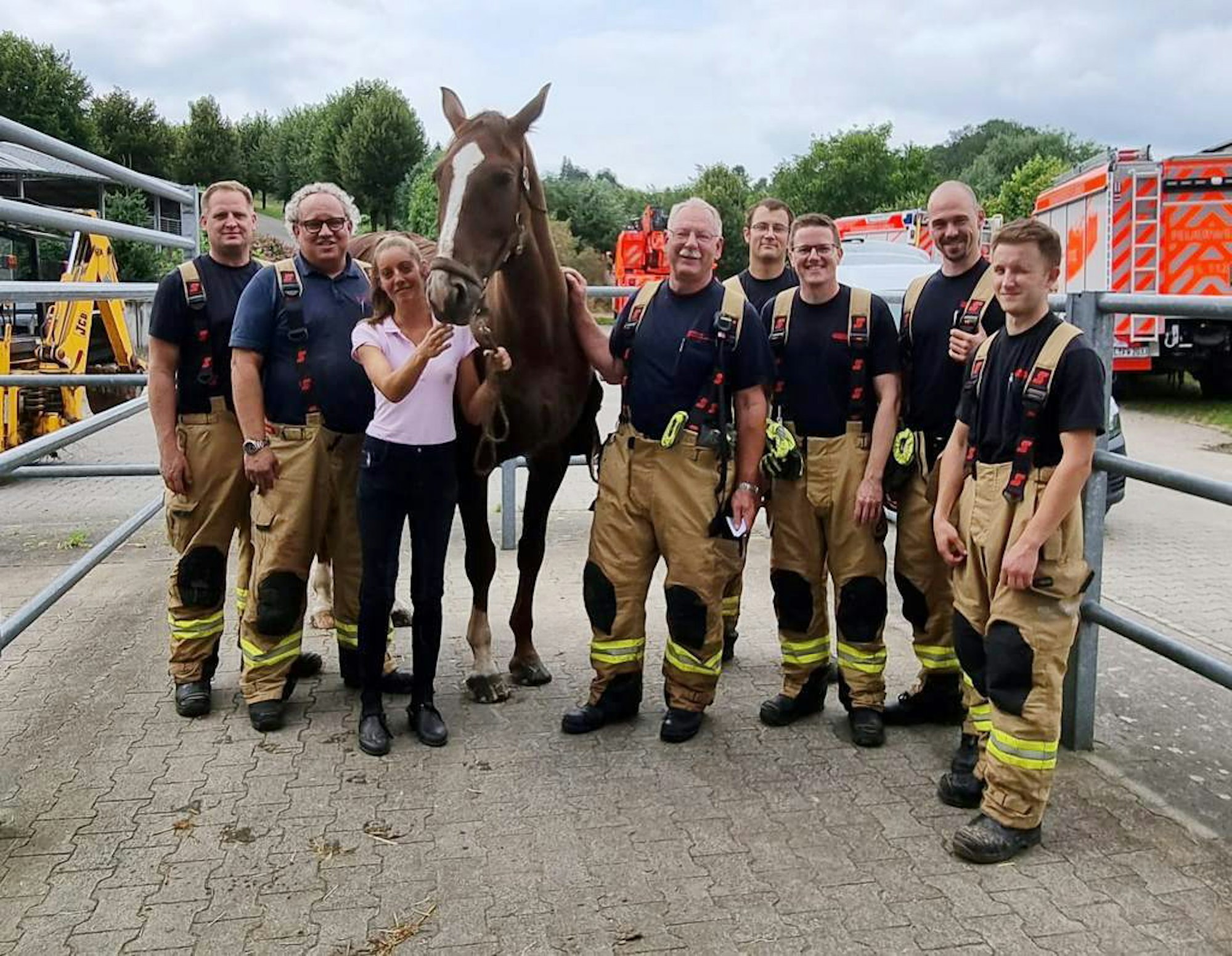 Chiara Infusino und Feuerwehr 130821