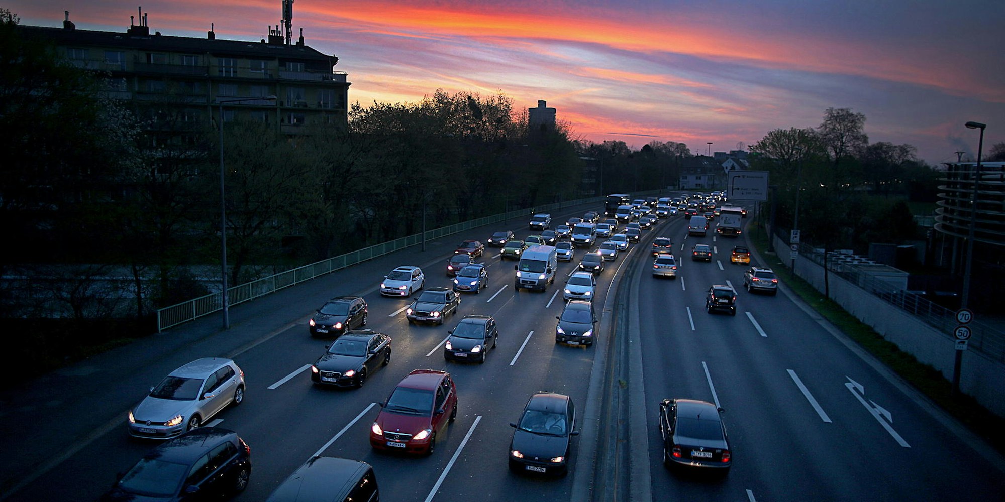 Autos in Köln im Stau