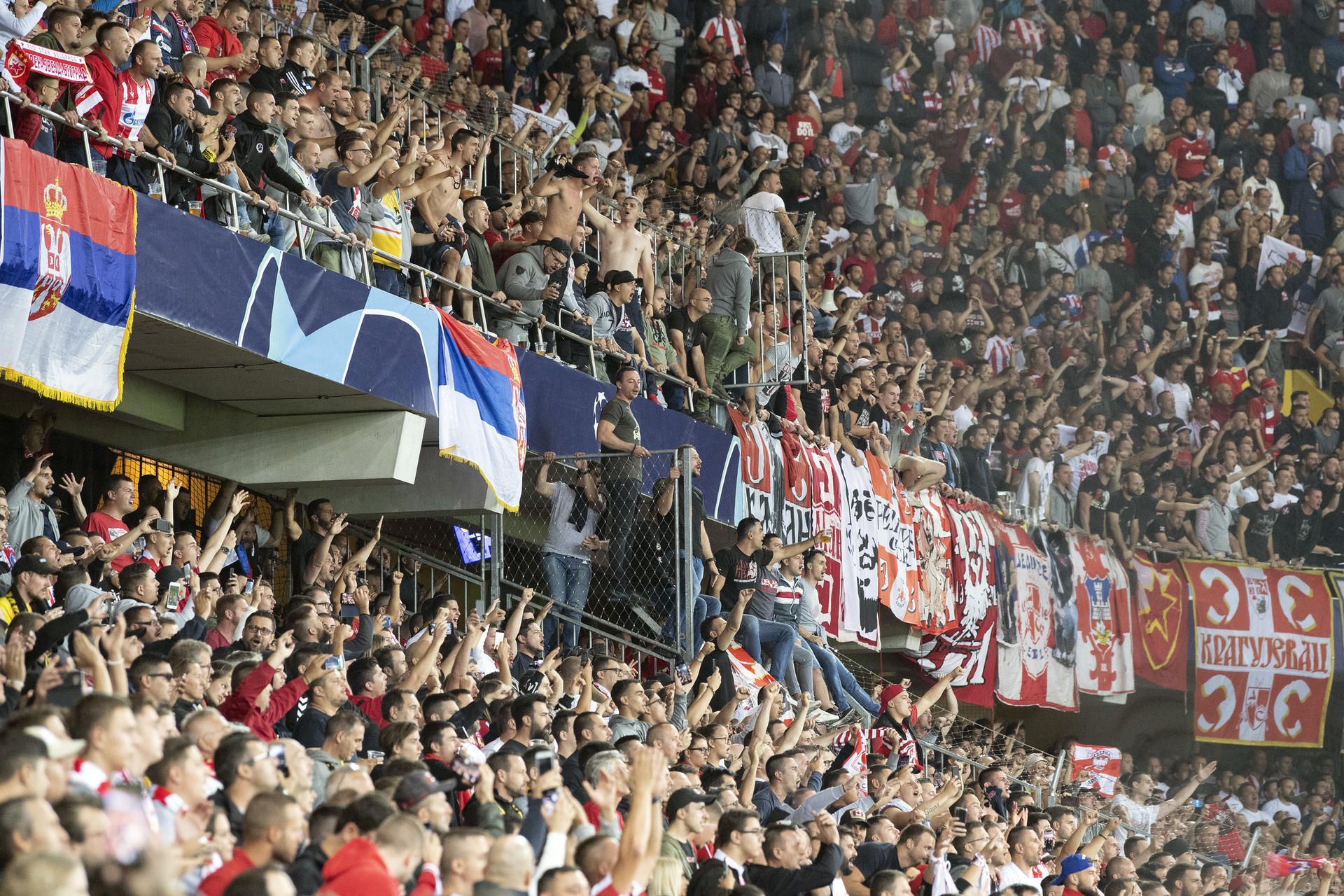 Roter Stern Belgrad Fans in Bern