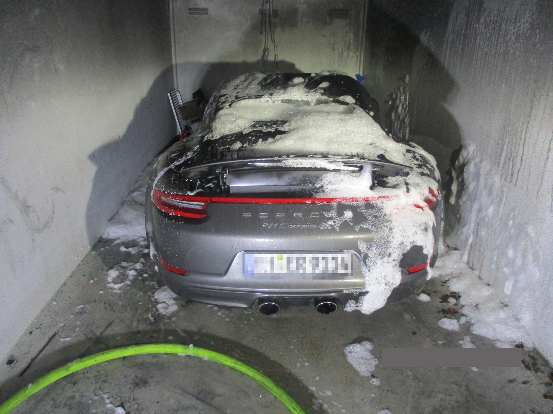 AutobrandQuellePolizeiREK