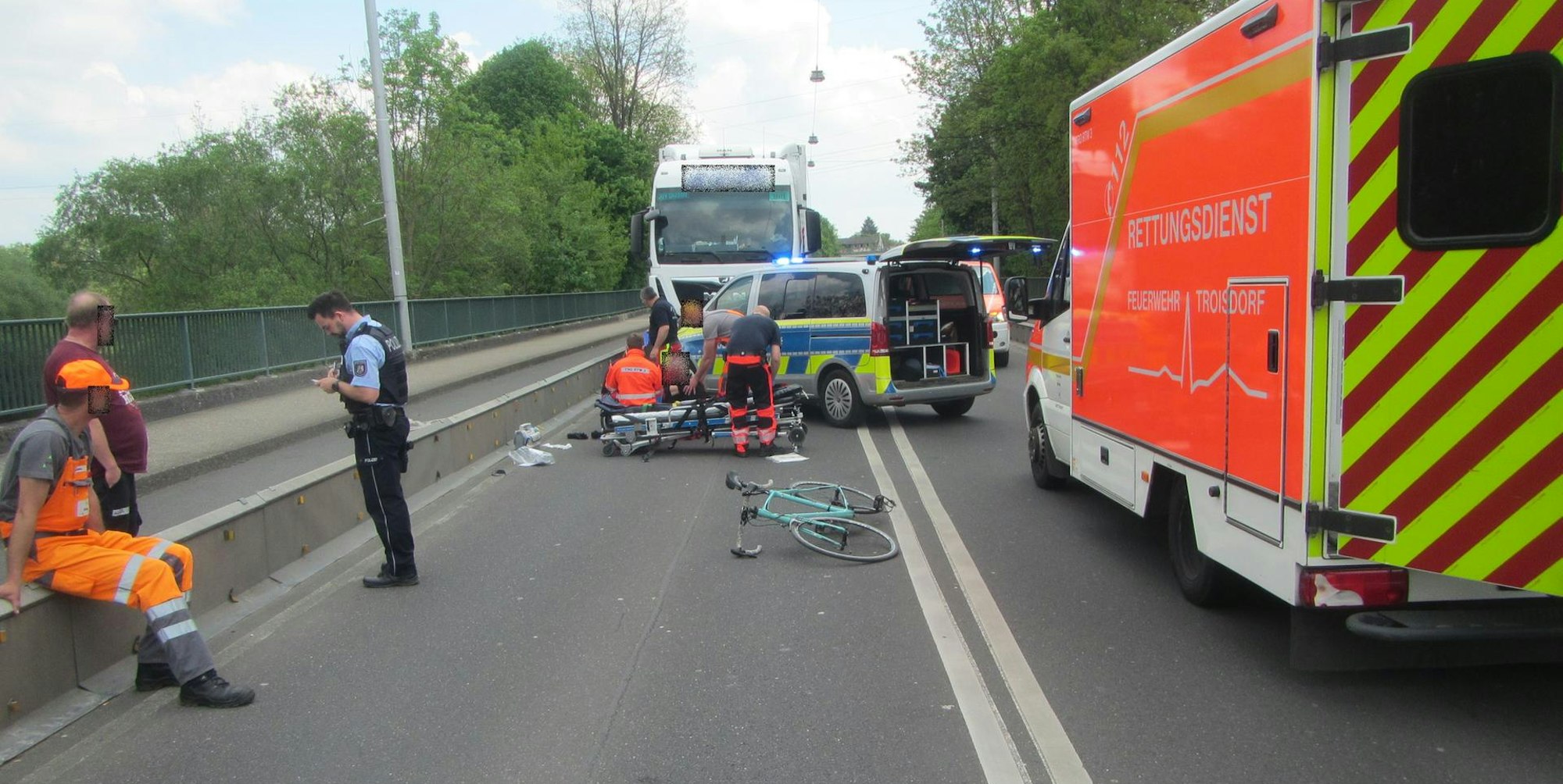 VerkehrsunfallfluchtTroisdorfAggerbrücke