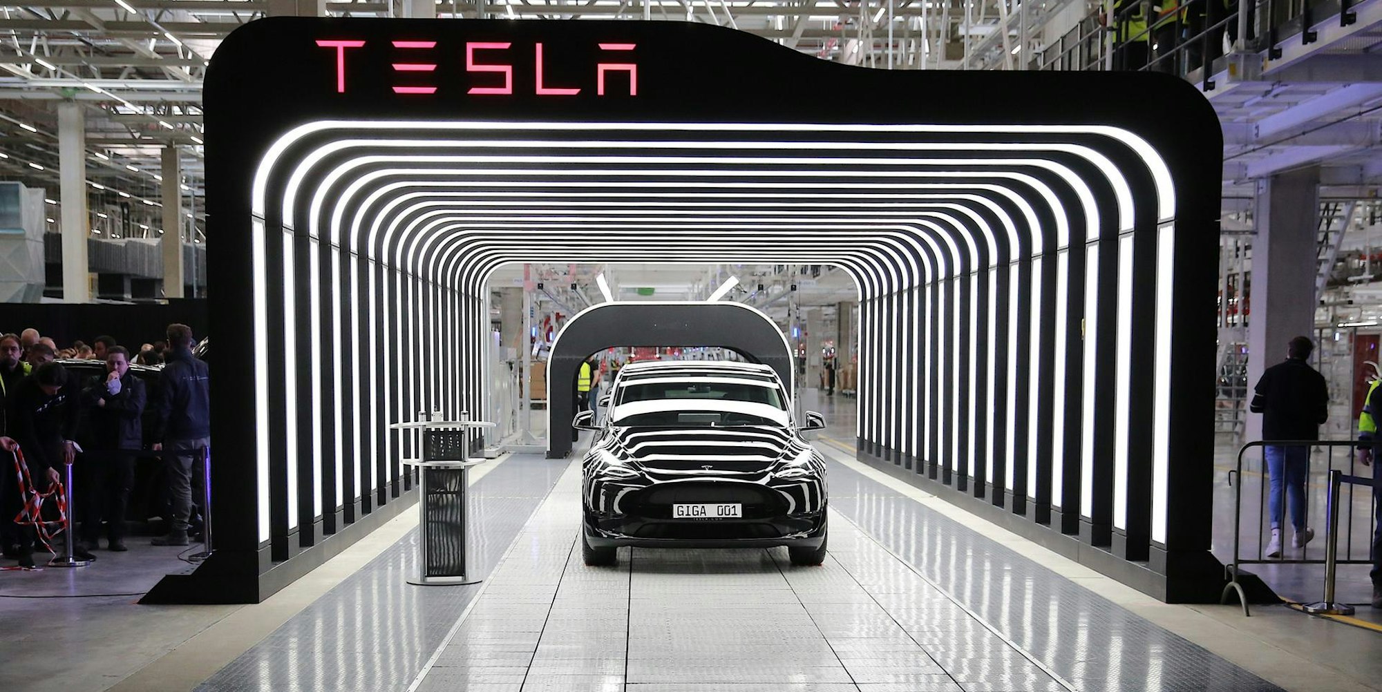 Tesla Auto getty 220322