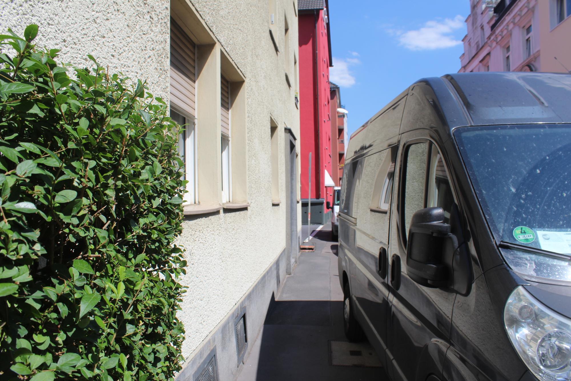 Parkplätze Gellertstraße 1