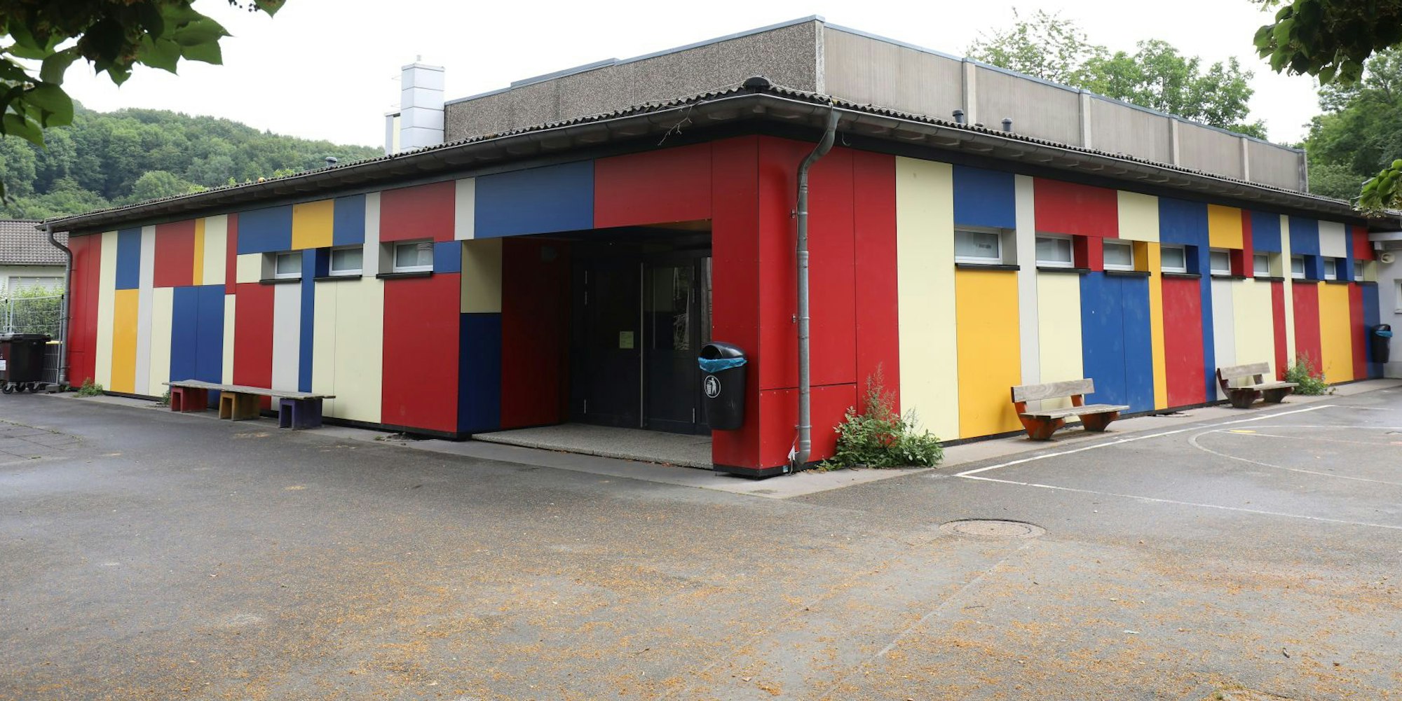 turnhalle_ogs_grundschule_oberdollendorf_abriss_neubau