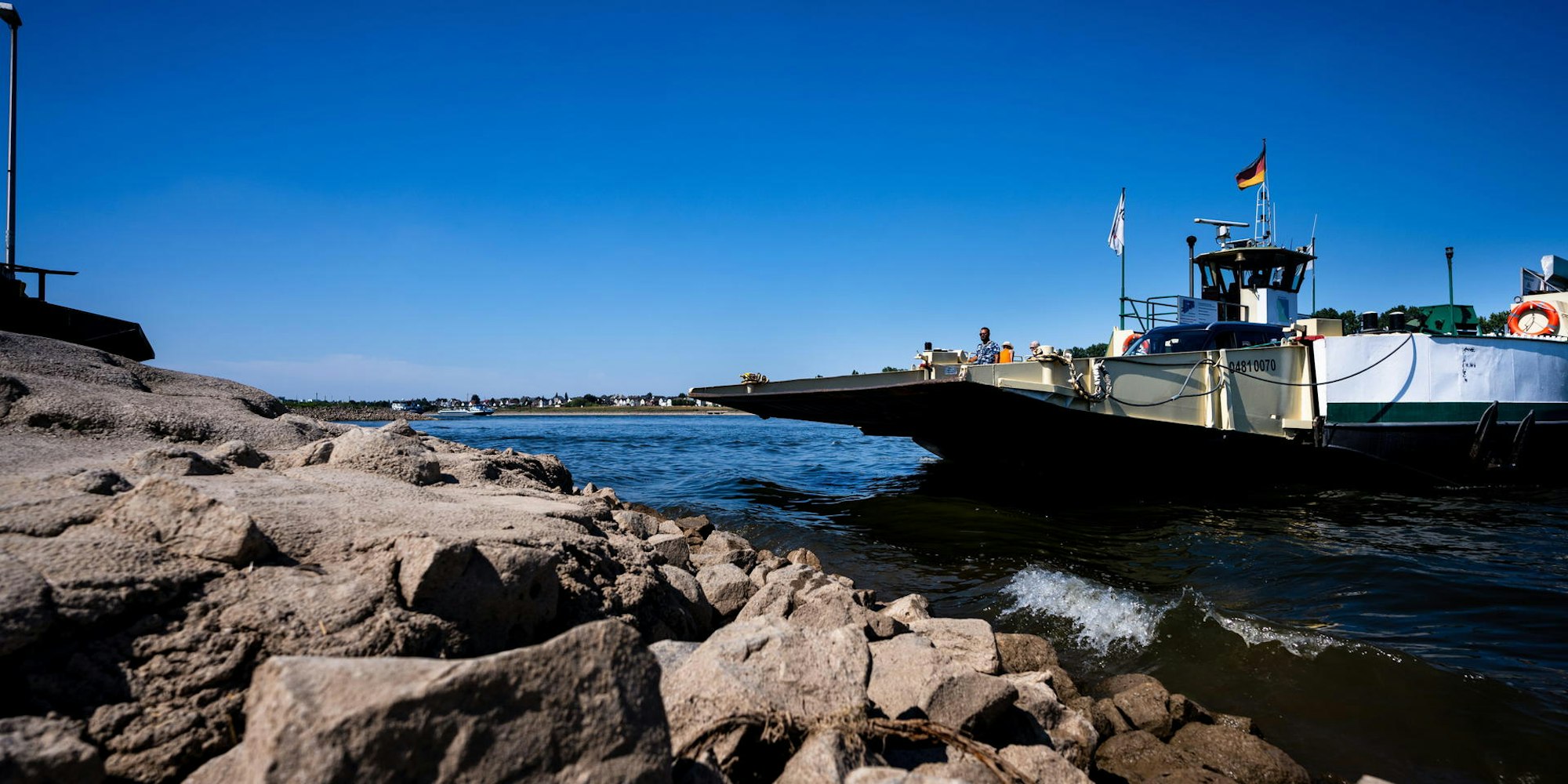 cob_20220809_Rheinfaehre_Langel_2