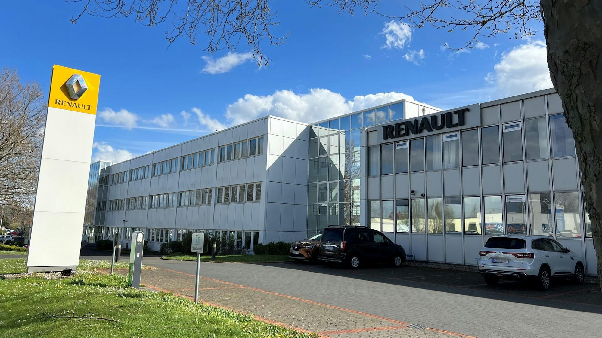 Die Gebäude von Renault in Brühl-Vochem.
