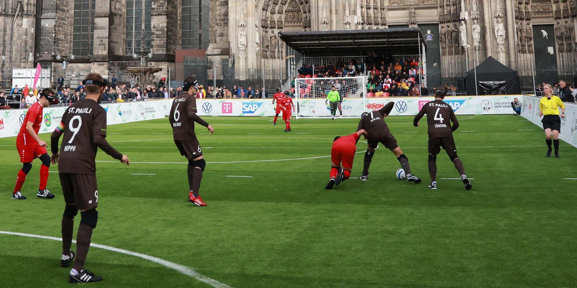 nab220917_Blindenfuszball_01