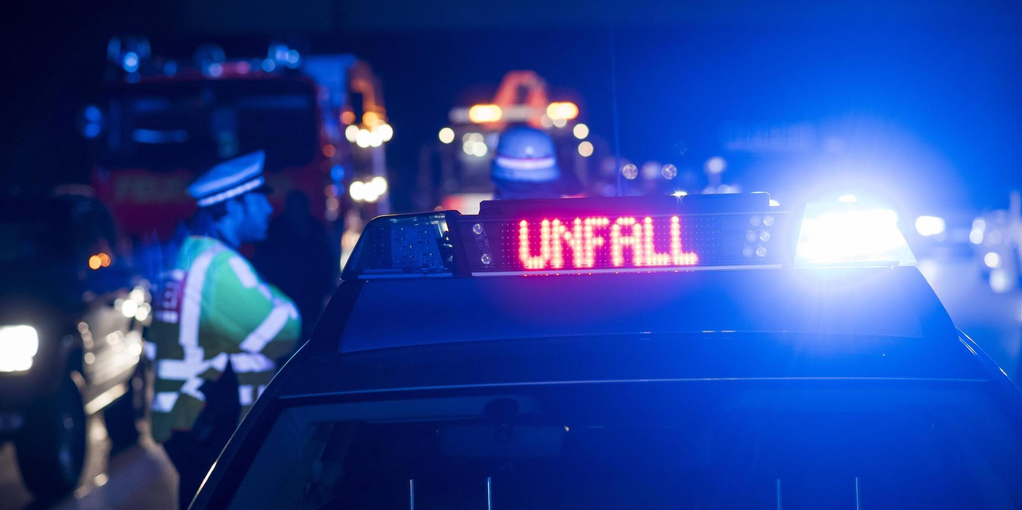symbolbild_autobahn_unfall