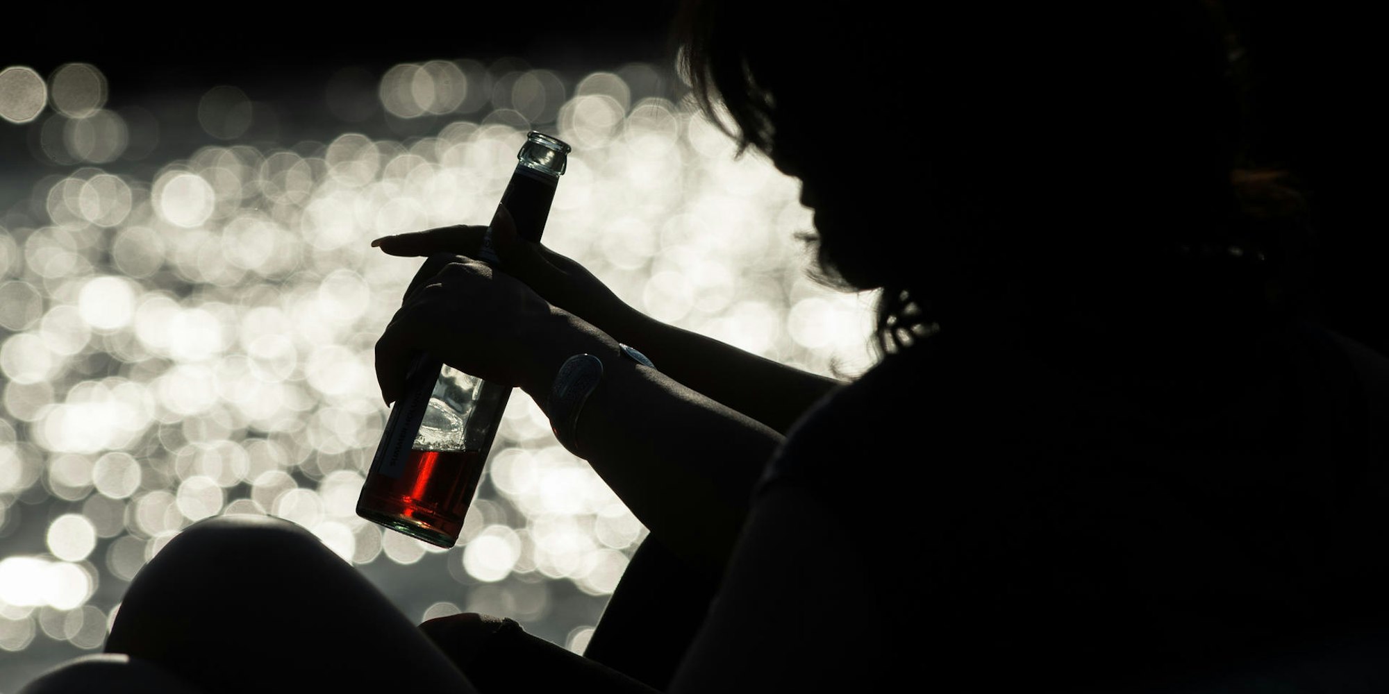 Alkohol Symbolbild dpa