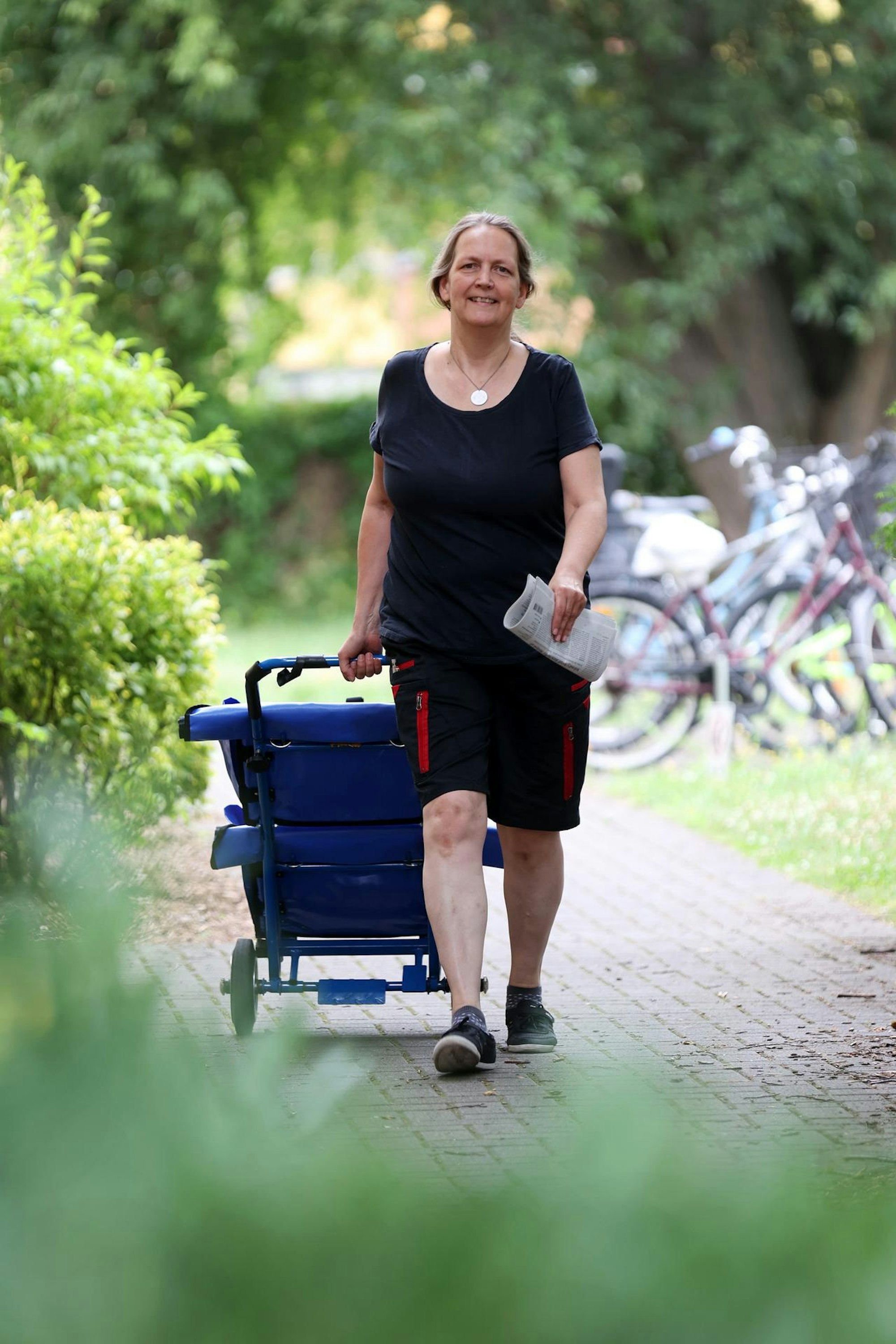 20220711-GOY-Zeitungszustellerin-03