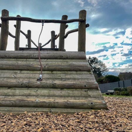 20220210-nip-ber-spielplatz-schulstraße-1