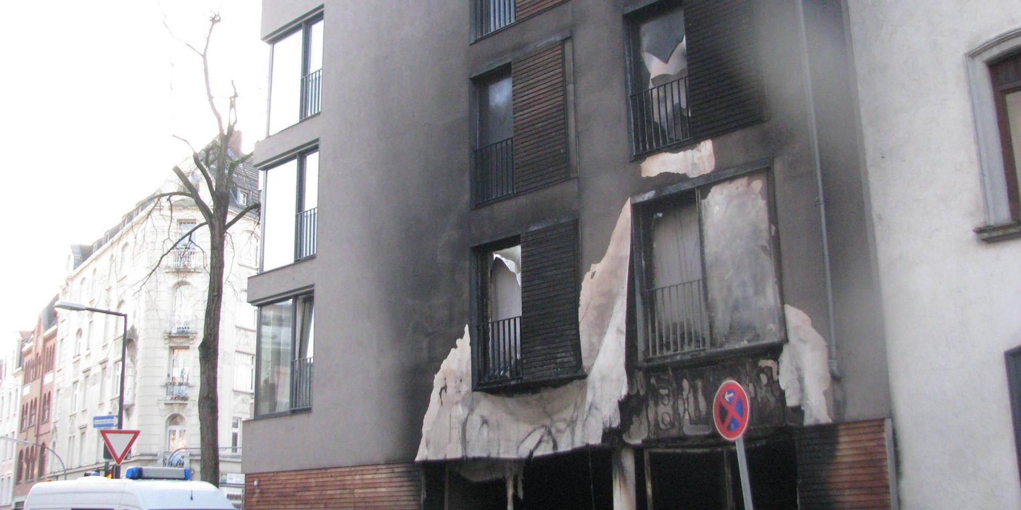 BrandGarageNiehlerStrasze_(1)