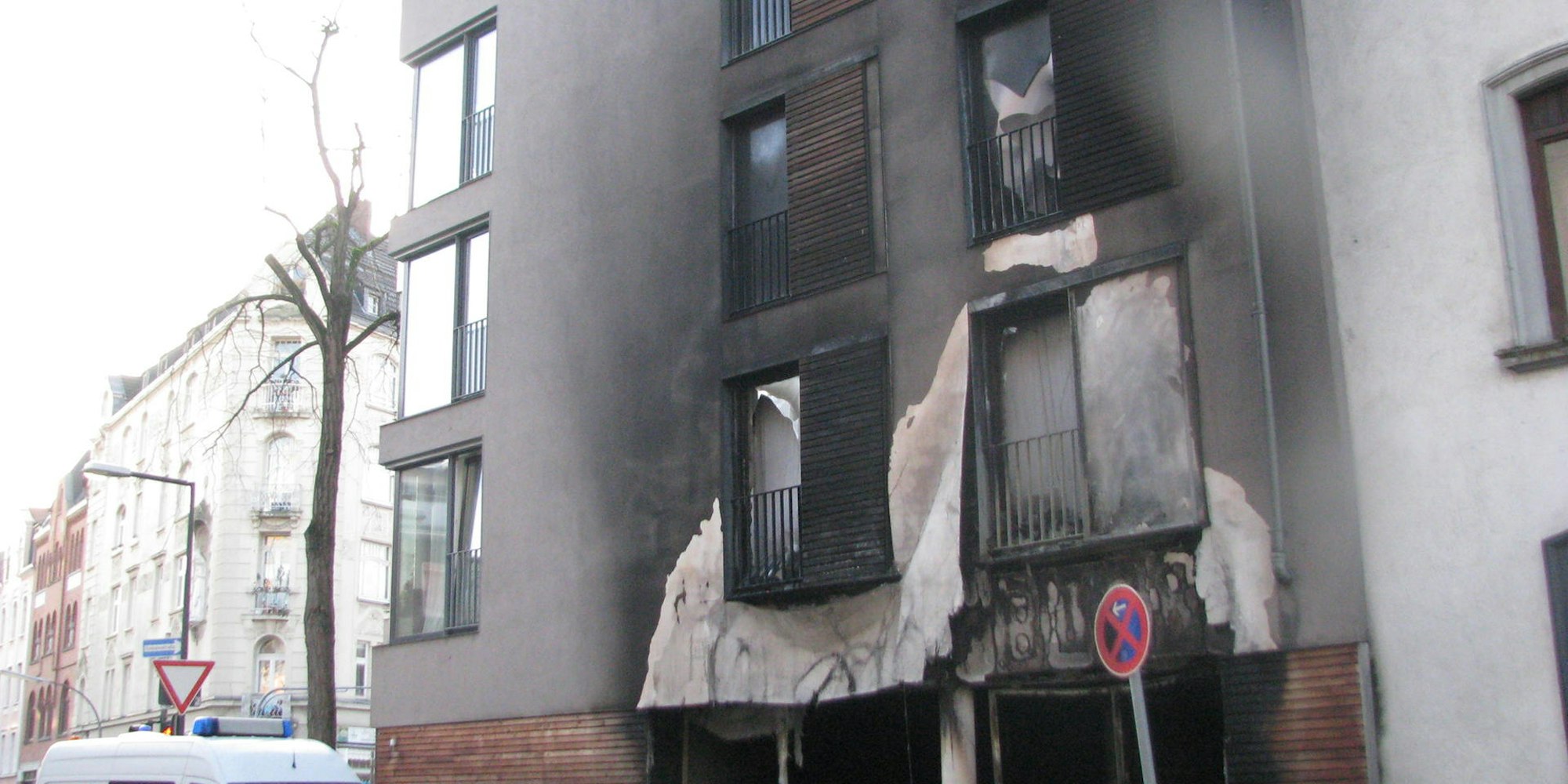 BrandGarageNiehlerStrasze_(1)