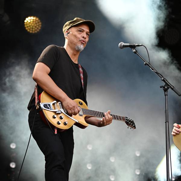Pixies_JoeySantiago-BlackFrancis