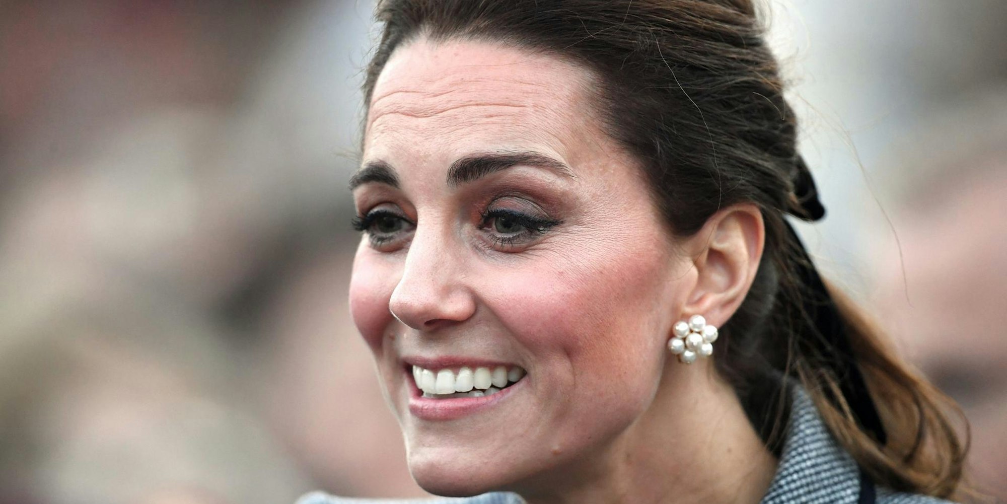 Herzogin Kate hat Grübchen