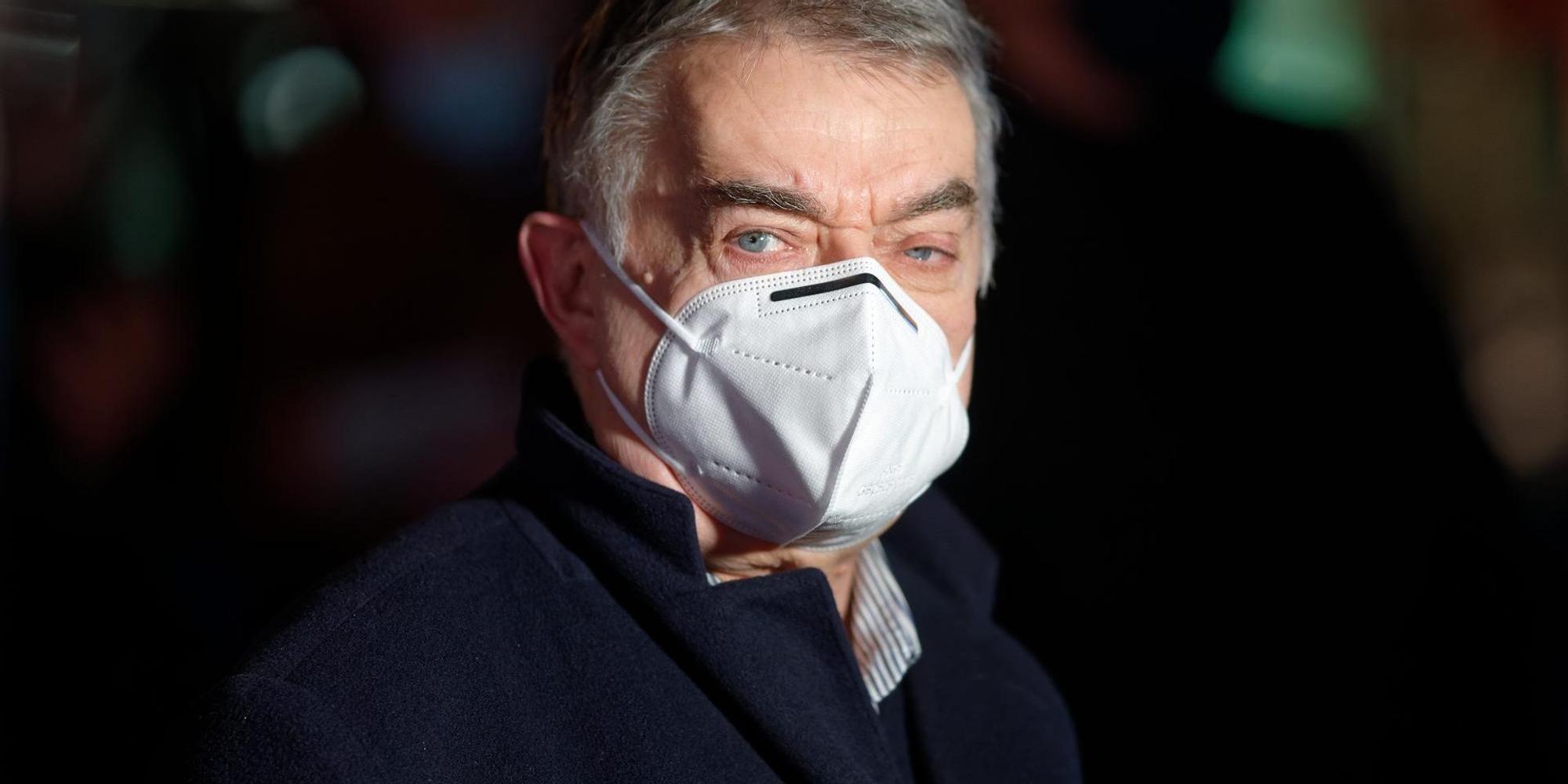 Reul mit Maske