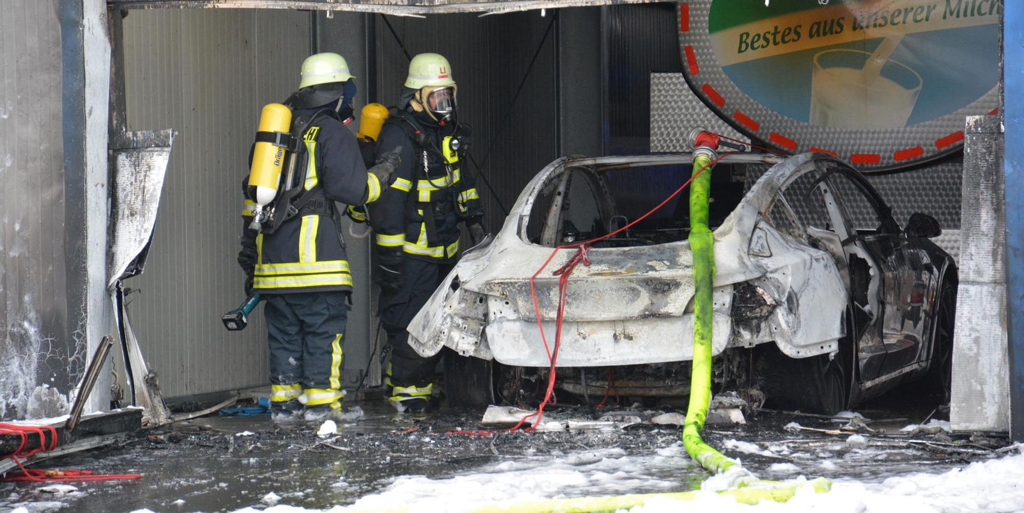 Tesla_Feuer