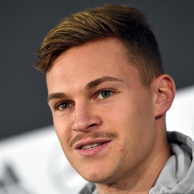 Joshua Kimmich trägt jetzt Schnäuzer