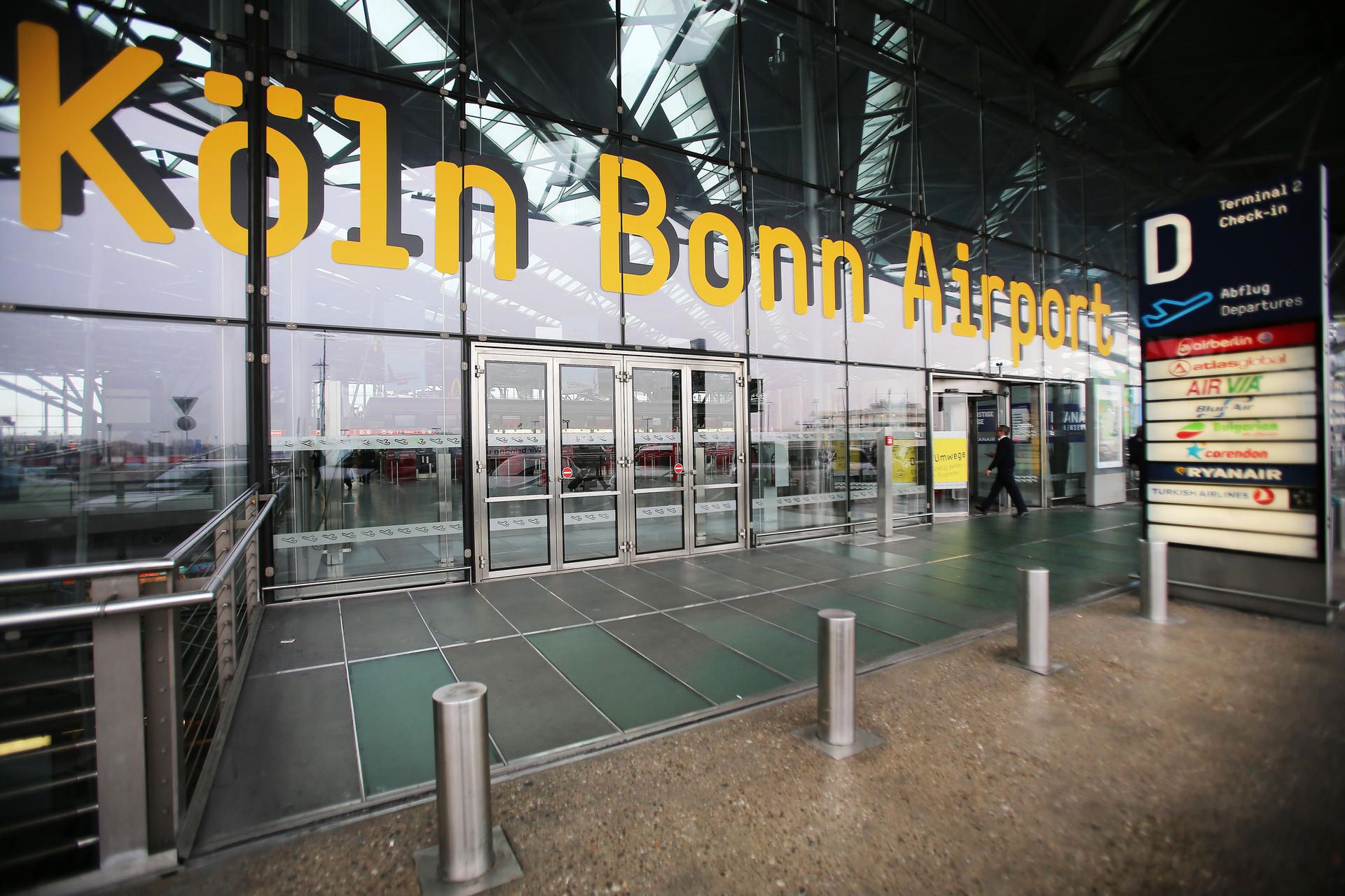 flughafen-koeln-bonn