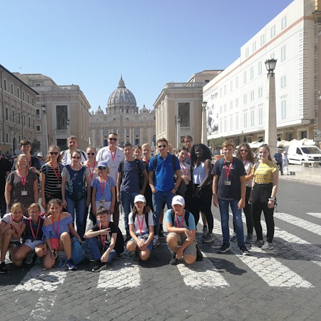 Romfahrt Expertengruppe vor dem Vatikan