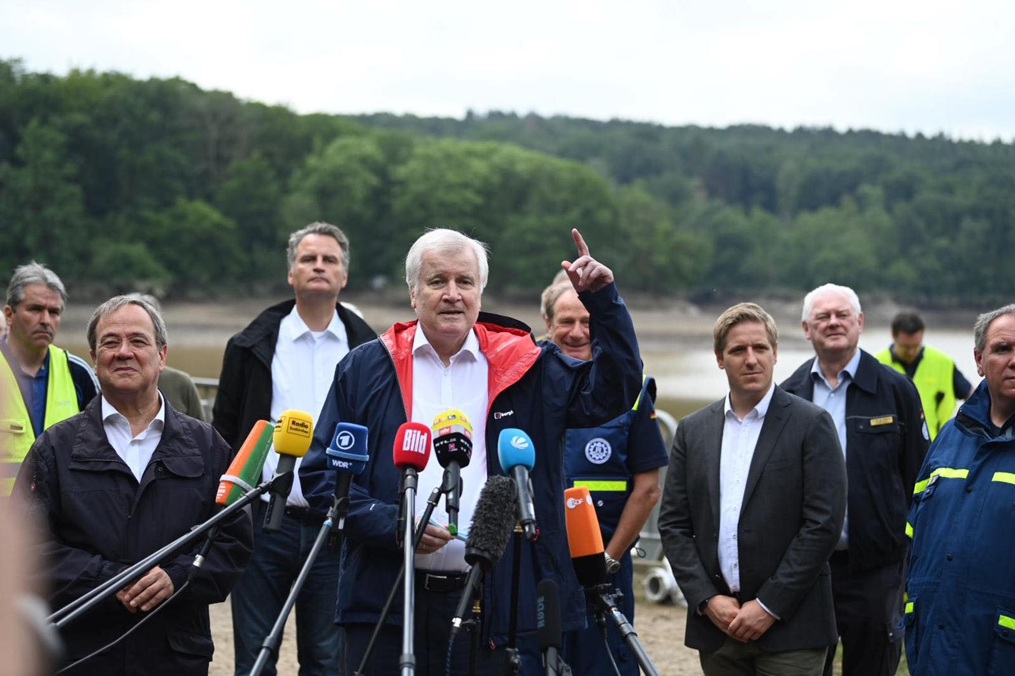 Besuch Seehofer Steinbachtal 03