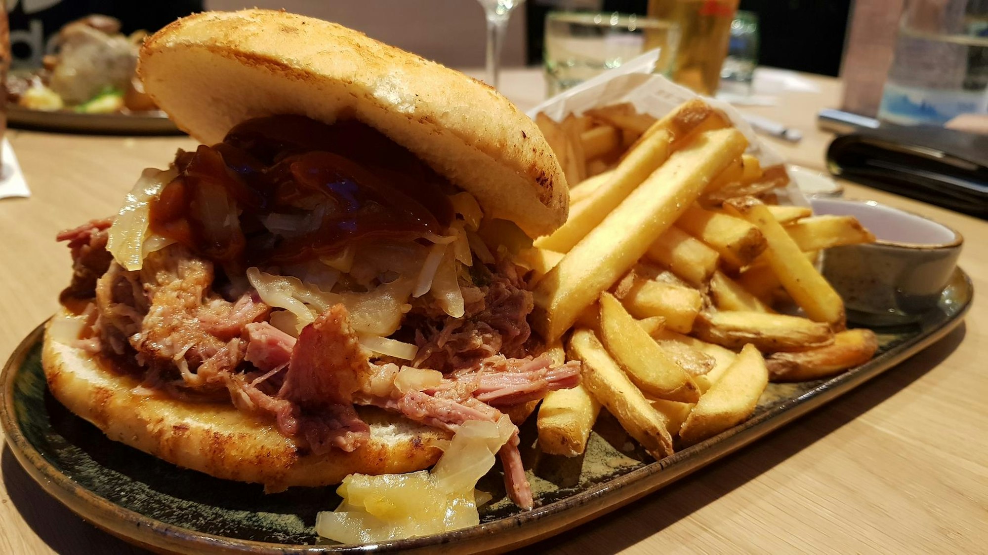 Restaurant_Mondial_Henn