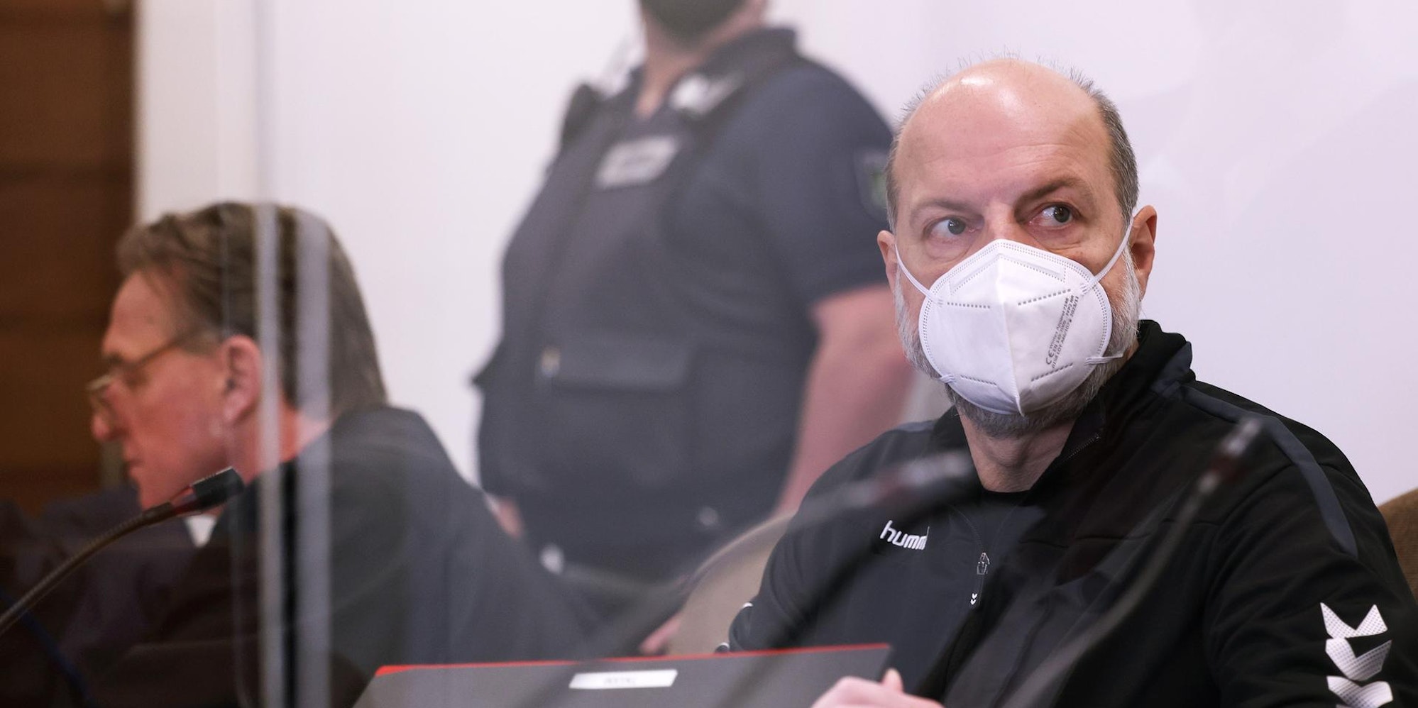 Drach im Gerichtssaal