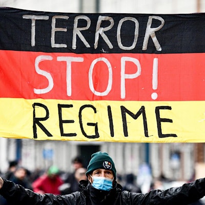 Querdenker Symbolbild 290622