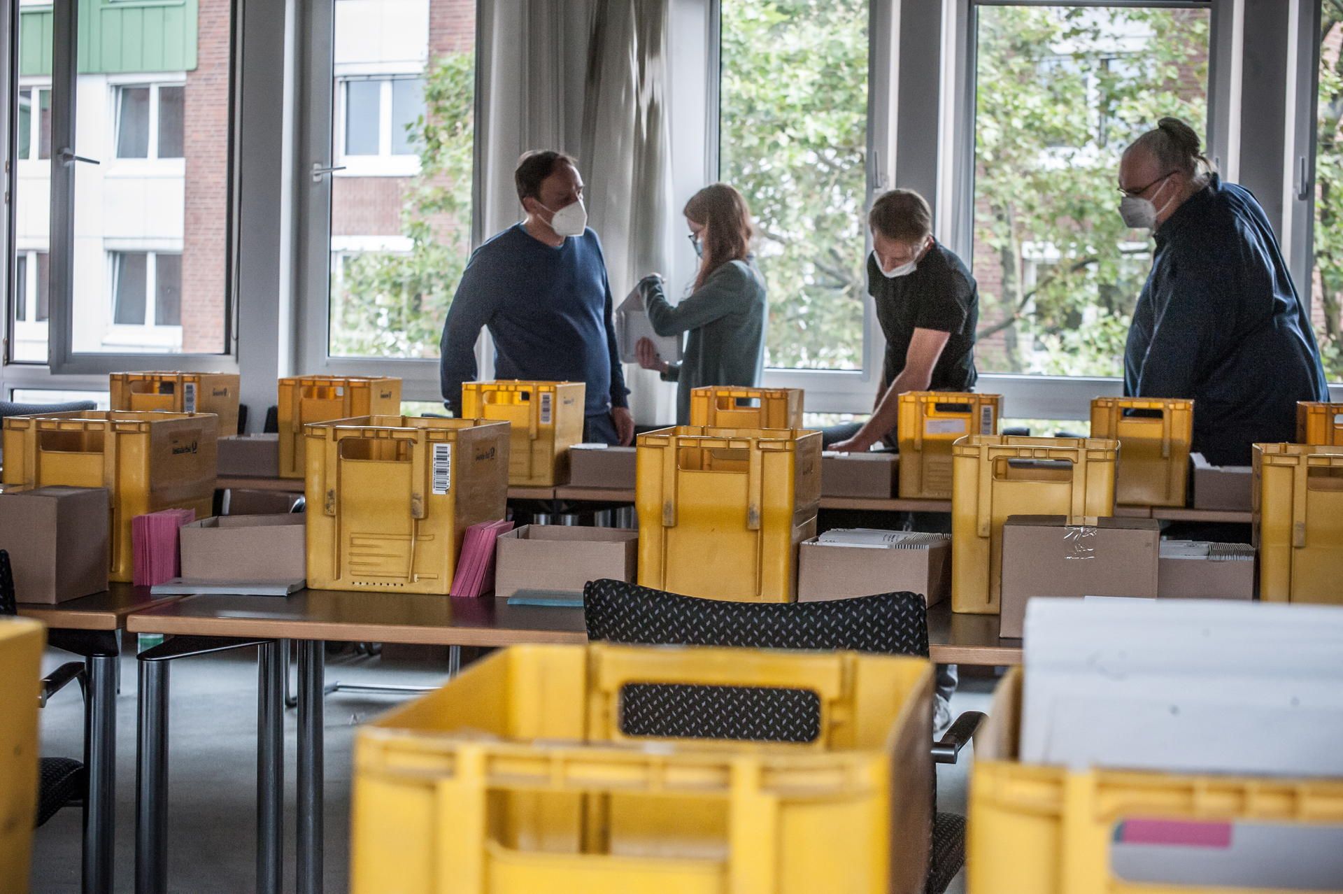 briefwahl-Raum_leverkusen09202021ALF_9433 (1)