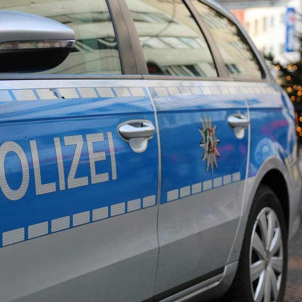 POLIZEI Fußgängerzone Köln Weihnachten 2