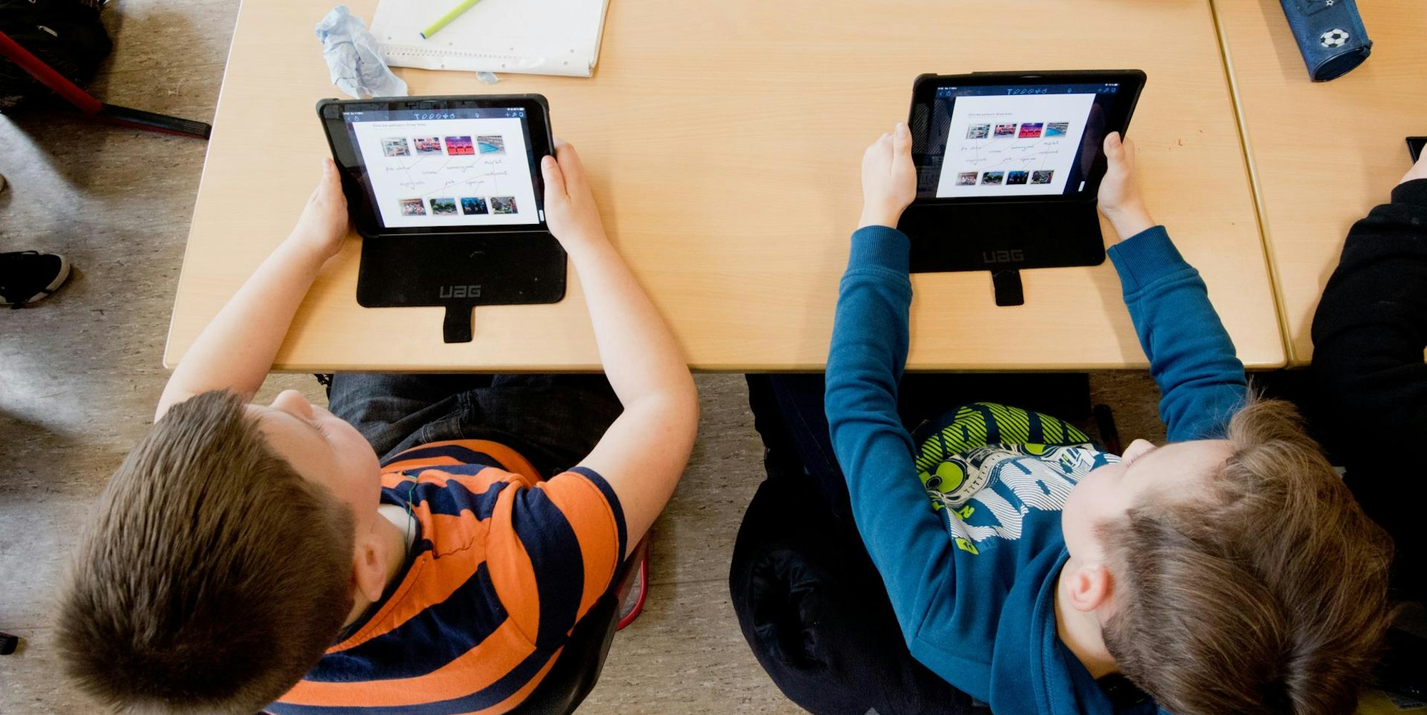 Tablet Schüler Symbolbild