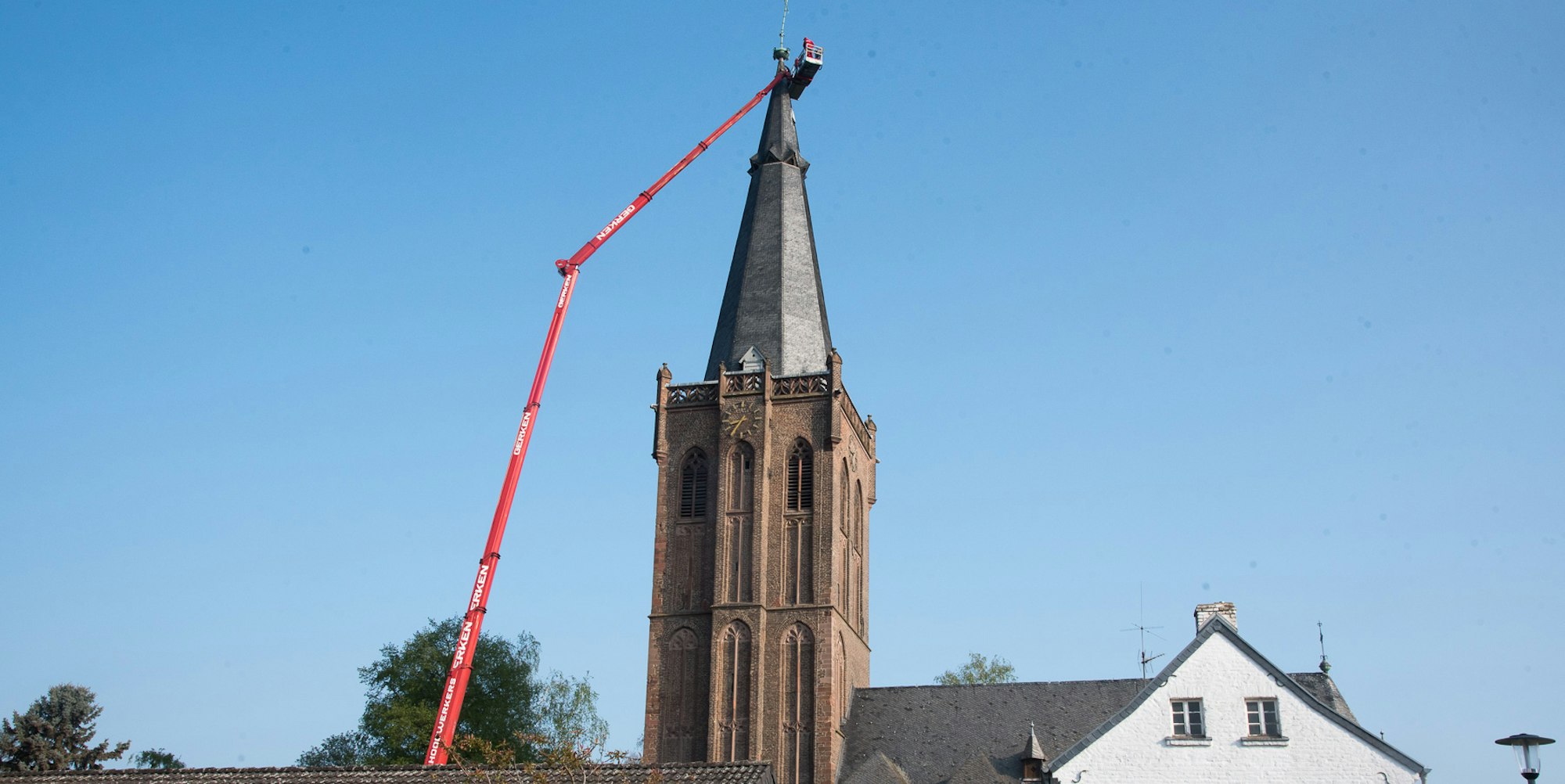 Kirchturm-Hahn Elsdorf-Niederembt