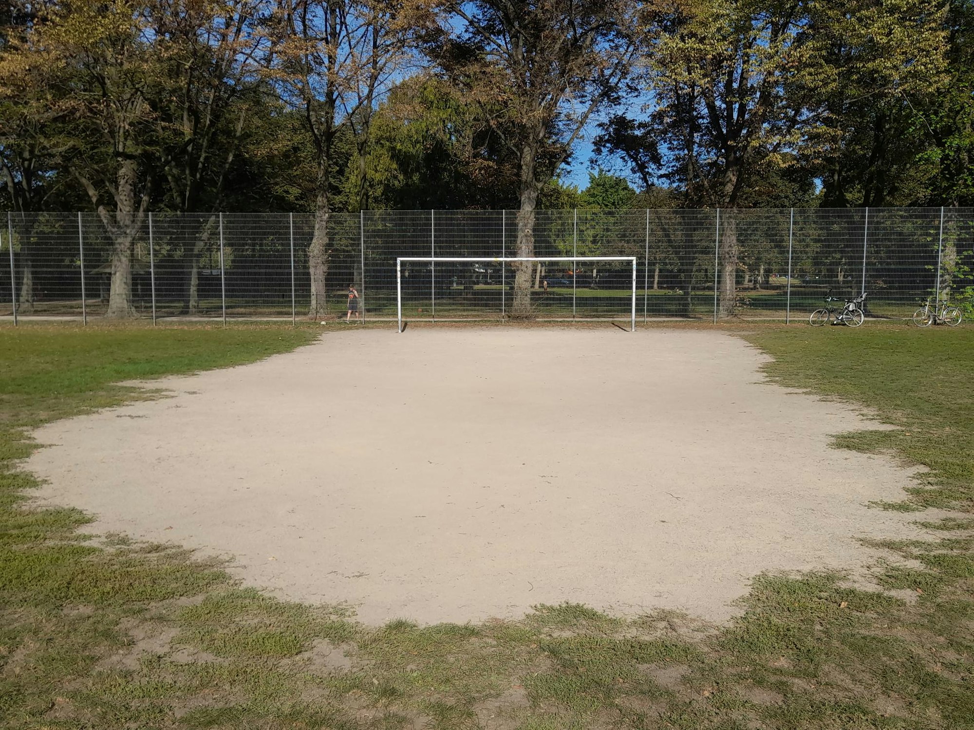 bes-alhambra-fussball02