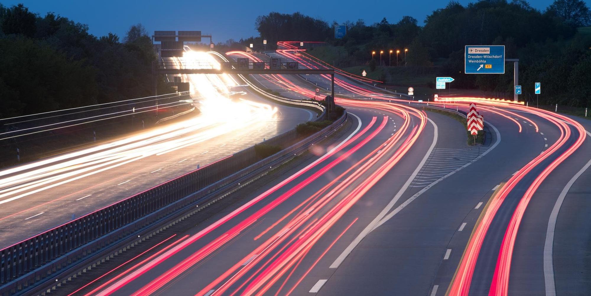 Autobahn nachts