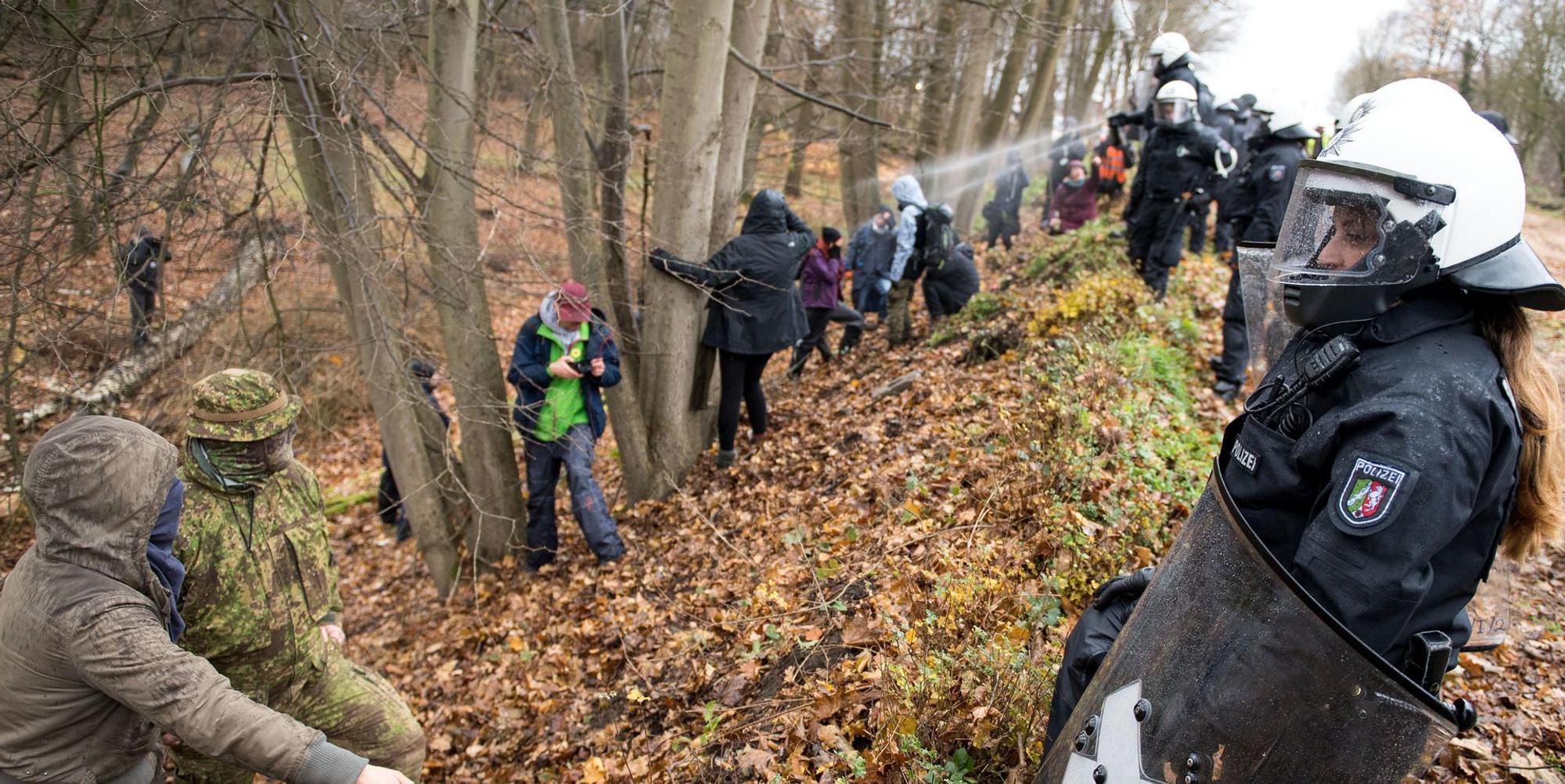 Auseinandersetzungen Hambacher Forst6