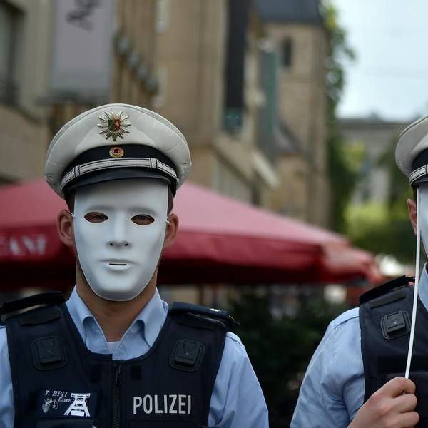 Polizisten_Masken