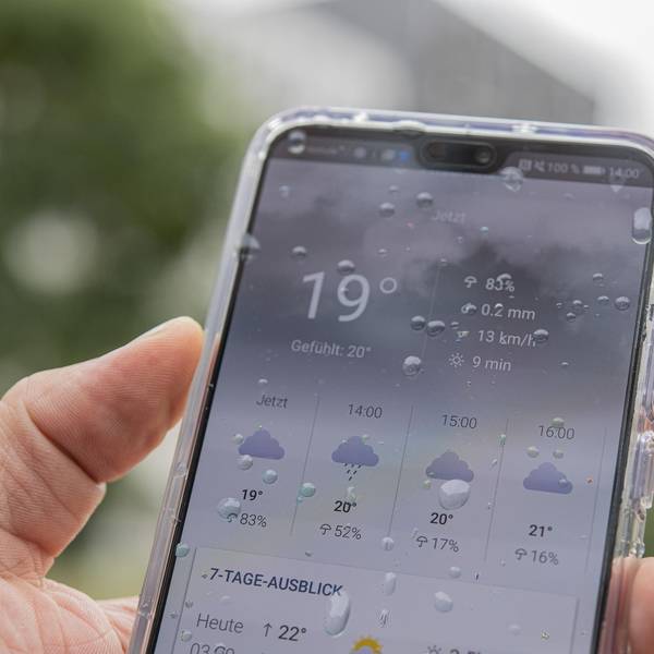 Wetter App auf Handy.