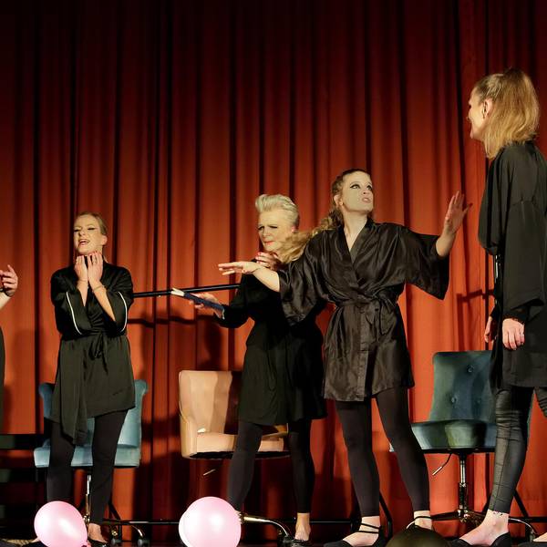 Ker-Theater-Premiere