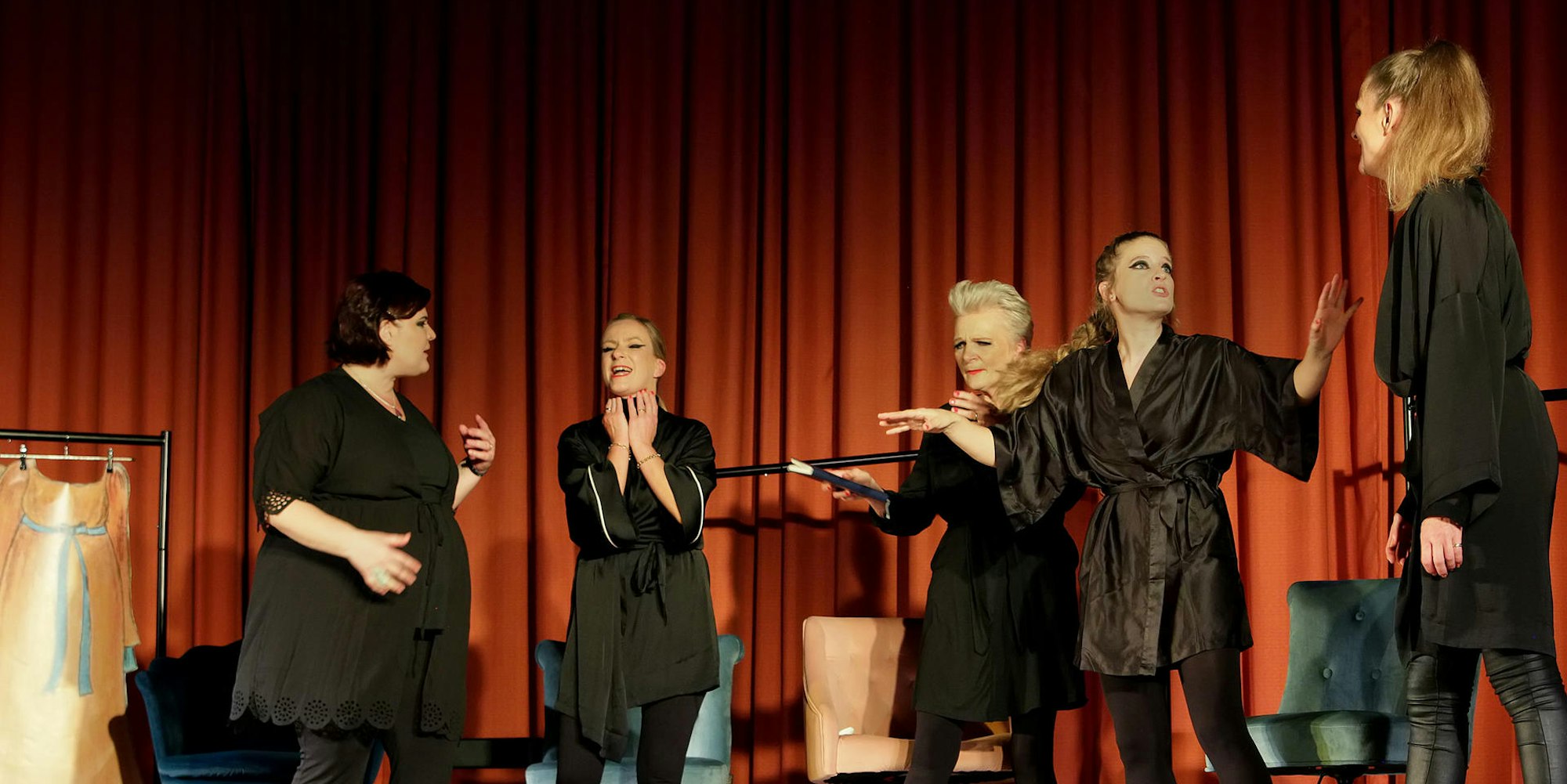 Ker-Theater-Premiere