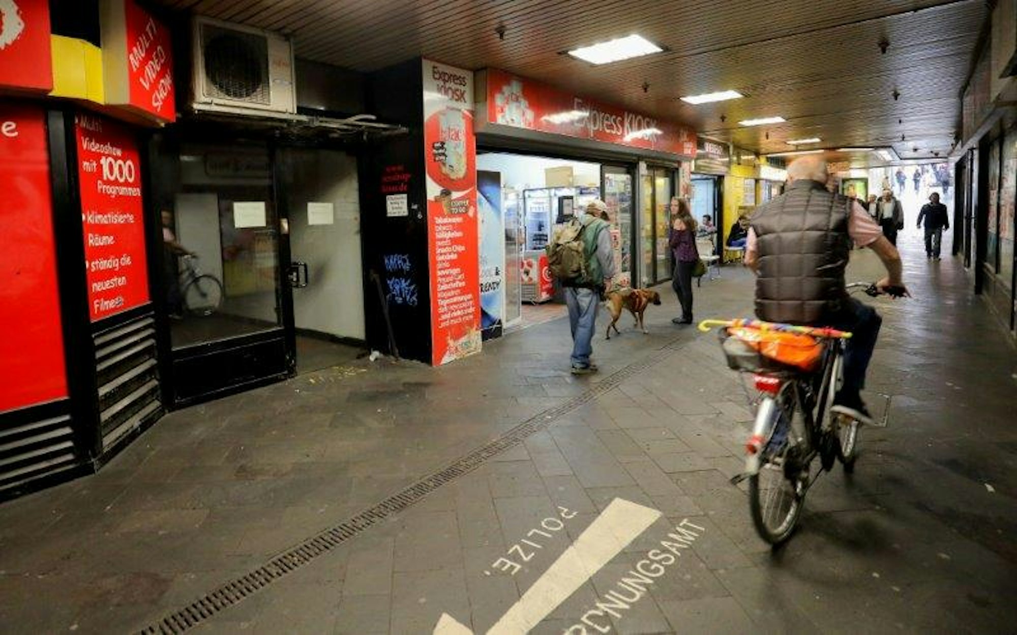 bahnhof_passage_aaa__mbo__025_bbb