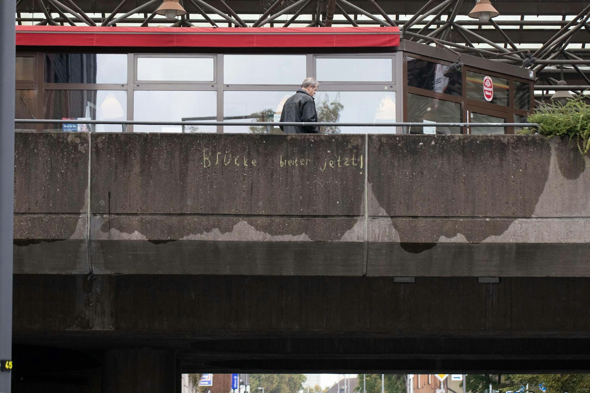 rde-Porzer-Mitte-Bruecke