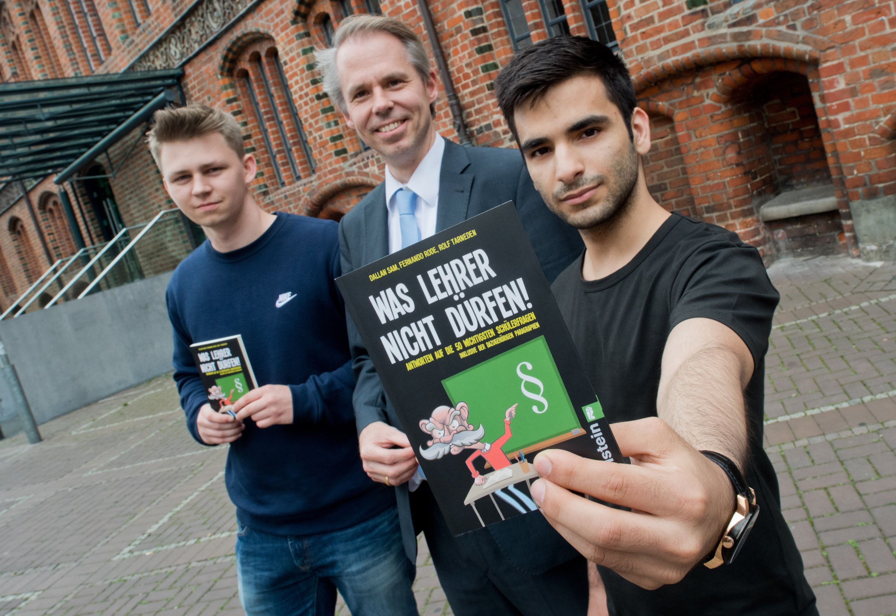 Buch über Lehrer, Autoren